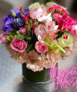 An Exquisite Symphony: The Beautiful and Elegant Mix Flower Bouquet