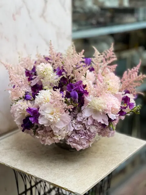 muguet-flowers-same-day-delivery-beverly-Astilbe-Erika-arrangement-5.webp