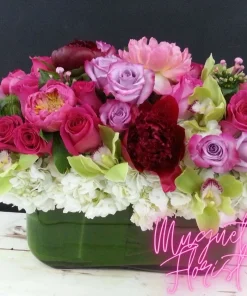 Harmonious Fusion: A Mix Premium Floral Arrangement of Beauty and Variety