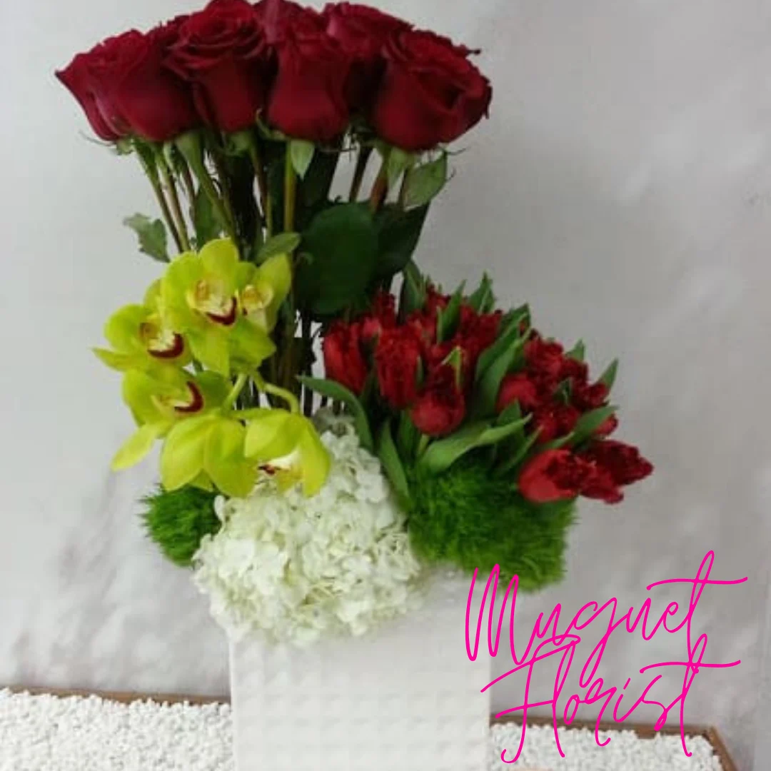 muguet-flowers-same-day-delivery-beverly-Tulips-Delight-Arrangement-2.webp