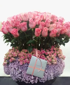 Deux Âmes: A Customizable Rose Arrangement Celebrating Two Souls