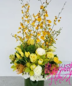 Sun Blushed Bouquet: The Warmth of Nature's Embrace